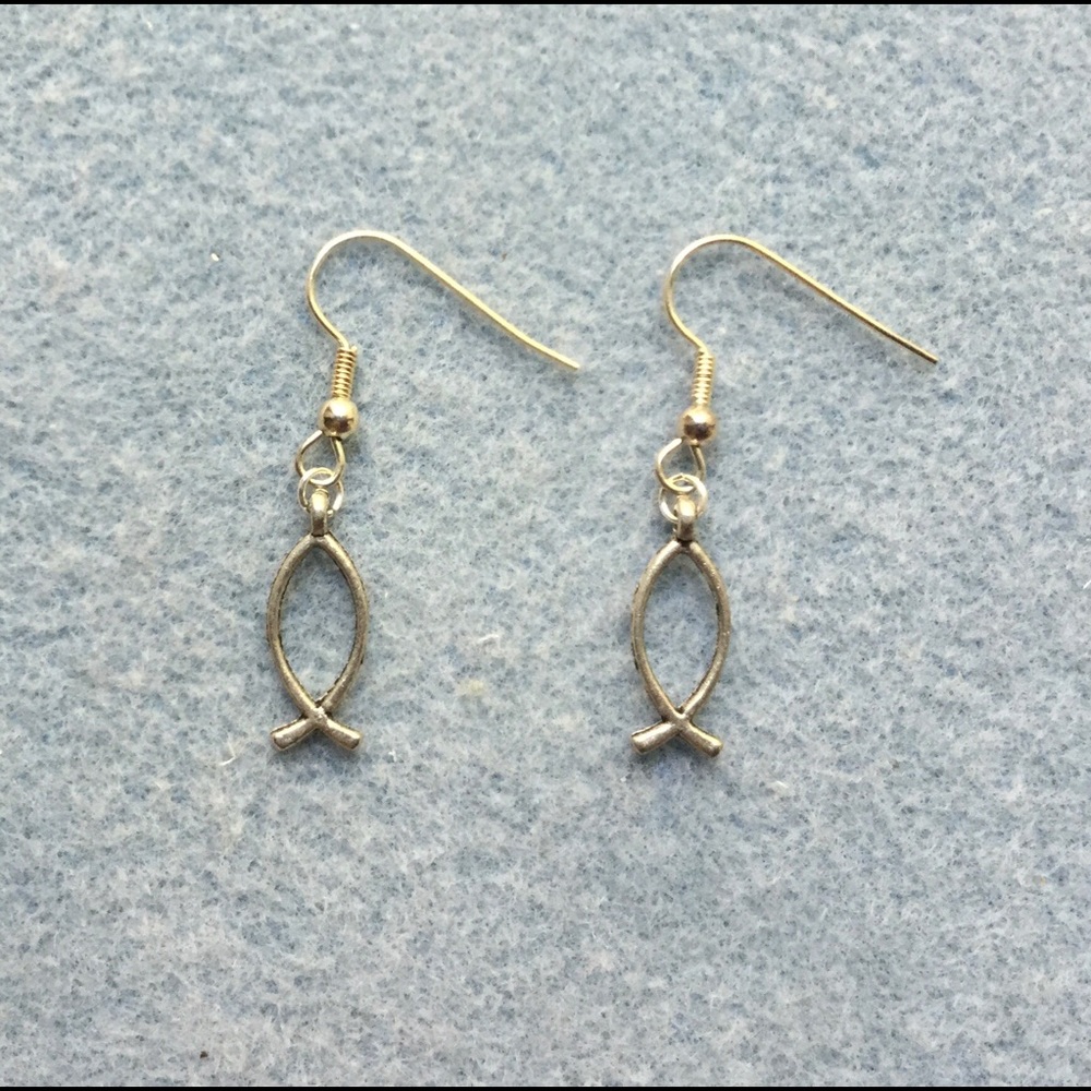 Pewter Fish Drop Earrings w Silver Plated Earwires